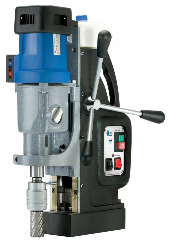 MAB 825